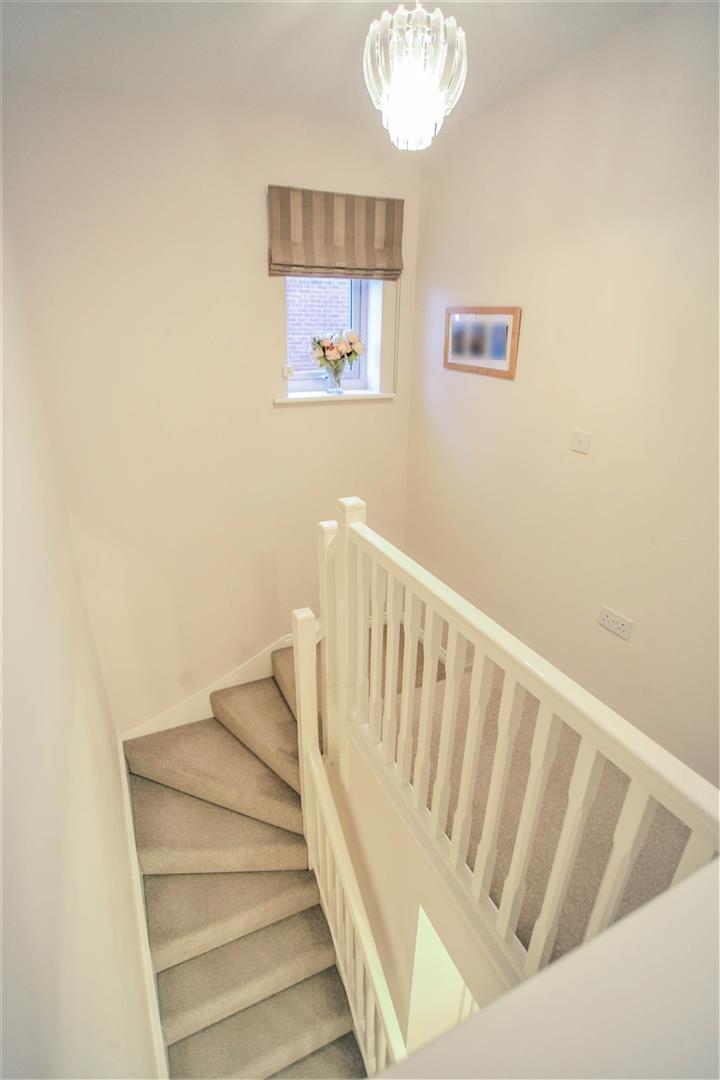 FIRST FLOOR LANDING